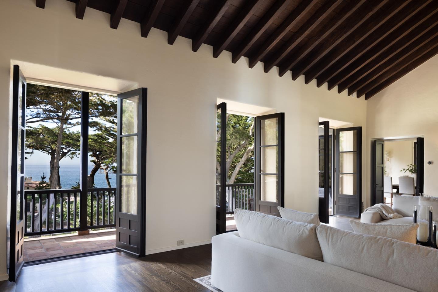 Detail Gallery Image 2 of 44 For 3269 Cabrillo Rd, Pebble Beach,  CA 93953 - 5 Beds | 4/1 Baths