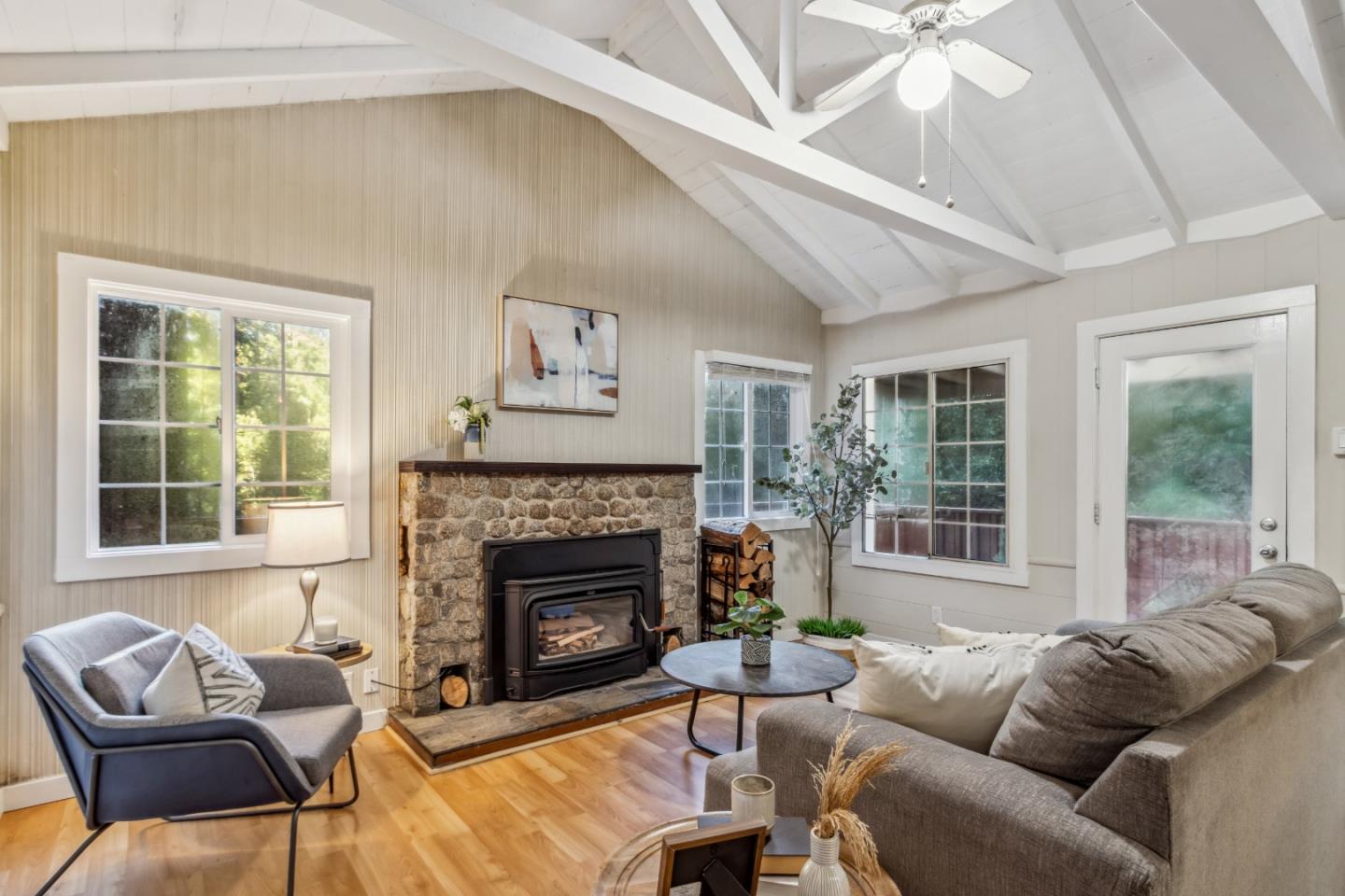 Detail Gallery Image 2 of 50 For 130 Hillside Way, Boulder Creek,  CA 95006 - 1 Beds | 1 Baths