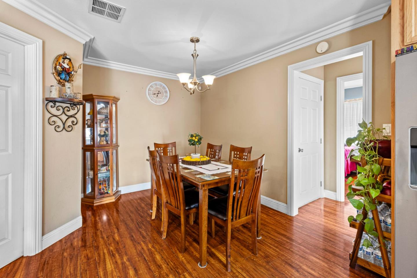 Detail Gallery Image 2 of 21 For 436 N Mercy Springs #156,  Los Banos,  CA 93635 - 4 Beds | 2 Baths