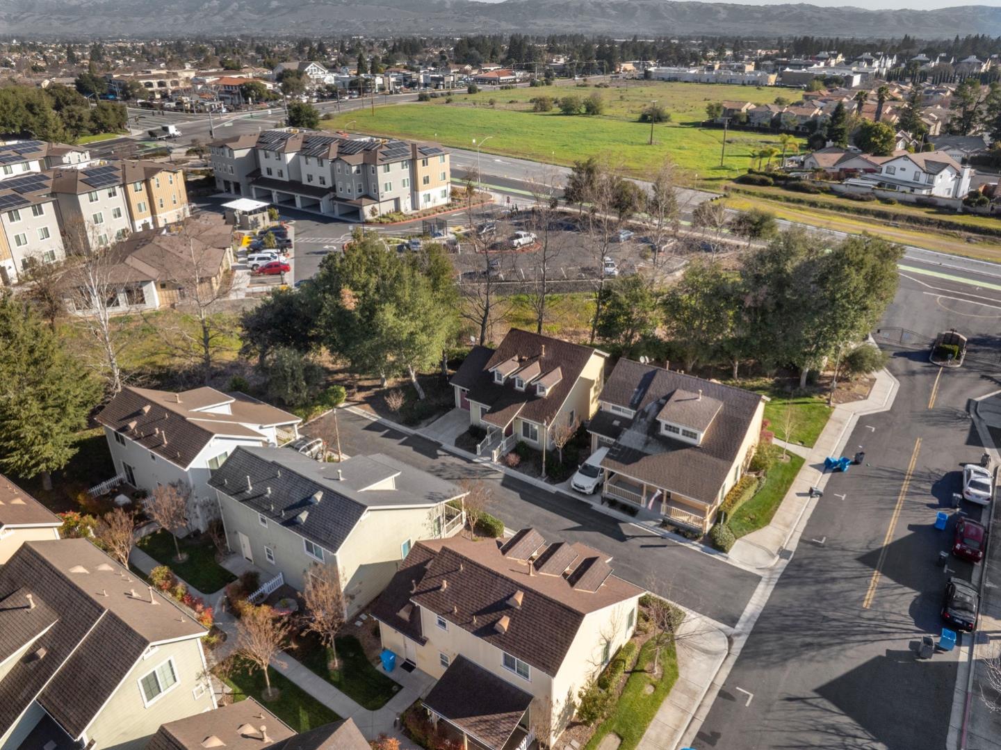 Detail Gallery Image 31 of 37 For 1557 Rosette Way, Gilroy,  CA 95020 - 2 Beds | 2 Baths