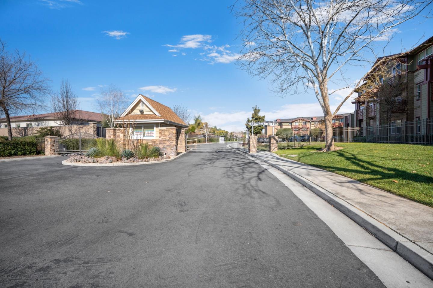 Detail Gallery Image 33 of 37 For 1557 Rosette Way, Gilroy,  CA 95020 - 2 Beds | 2 Baths