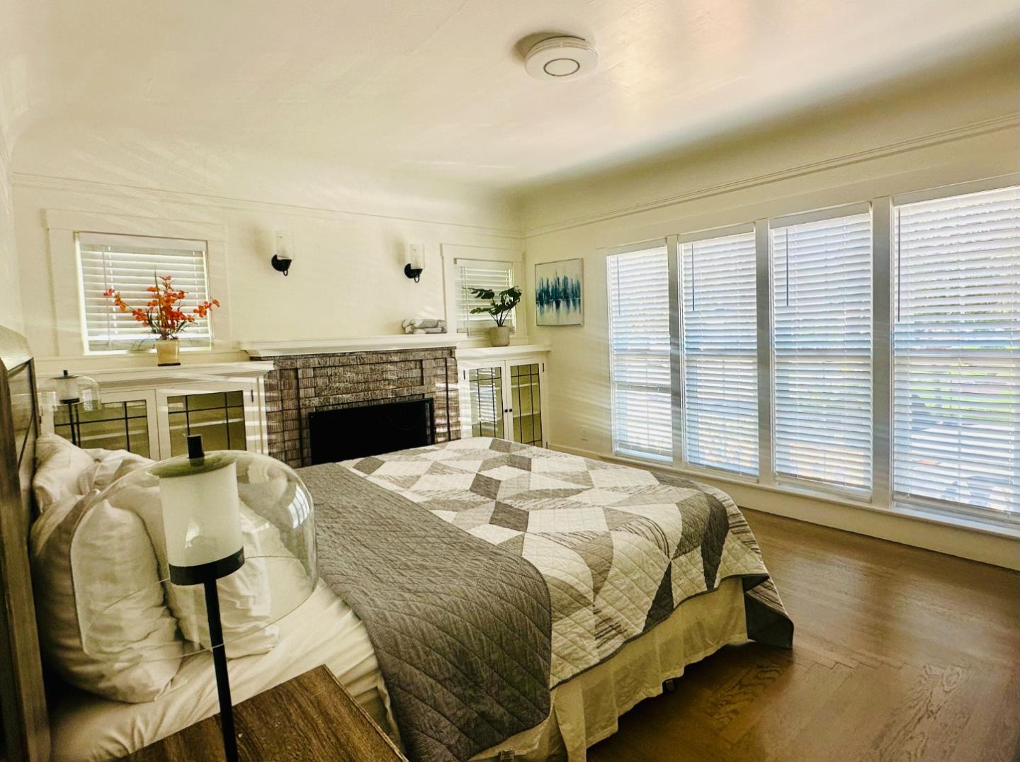 Detail Gallery Image 12 of 20 For 159 Hollywood Ave, San Jose,  CA 95112 - 6 Beds | 4 Baths
