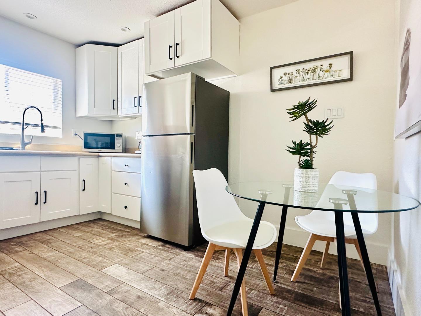 Detail Gallery Image 8 of 20 For 159 Hollywood Ave, San Jose,  CA 95112 - 6 Beds | 4 Baths