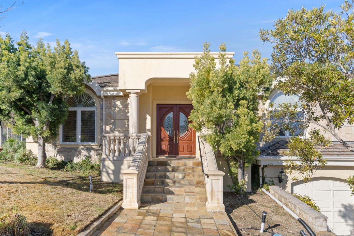Detail Gallery Image 2 of 3 For 199 Kings Ct, San Carlos,  CA 94070 - 5 Beds | 4/1 Baths