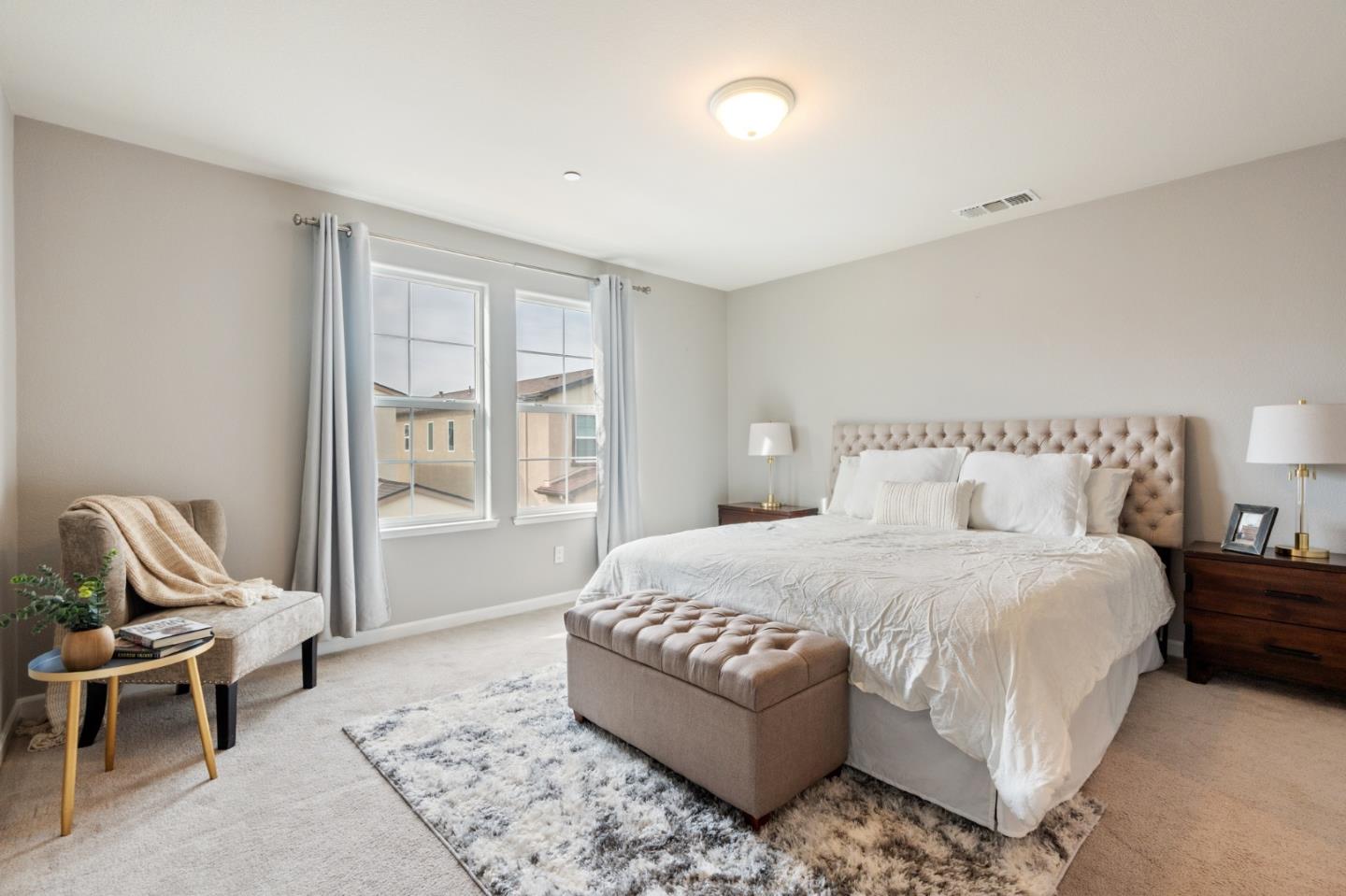 Detail Gallery Image 10 of 29 For 148 Heartland Dr, Hollister,  CA 95023 - 3 Beds | 2/1 Baths