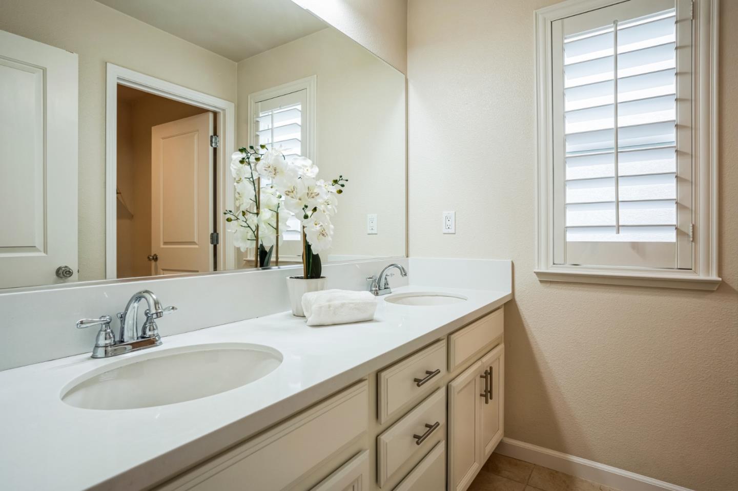 Detail Gallery Image 16 of 29 For 148 Heartland Dr, Hollister,  CA 95023 - 3 Beds | 2/1 Baths