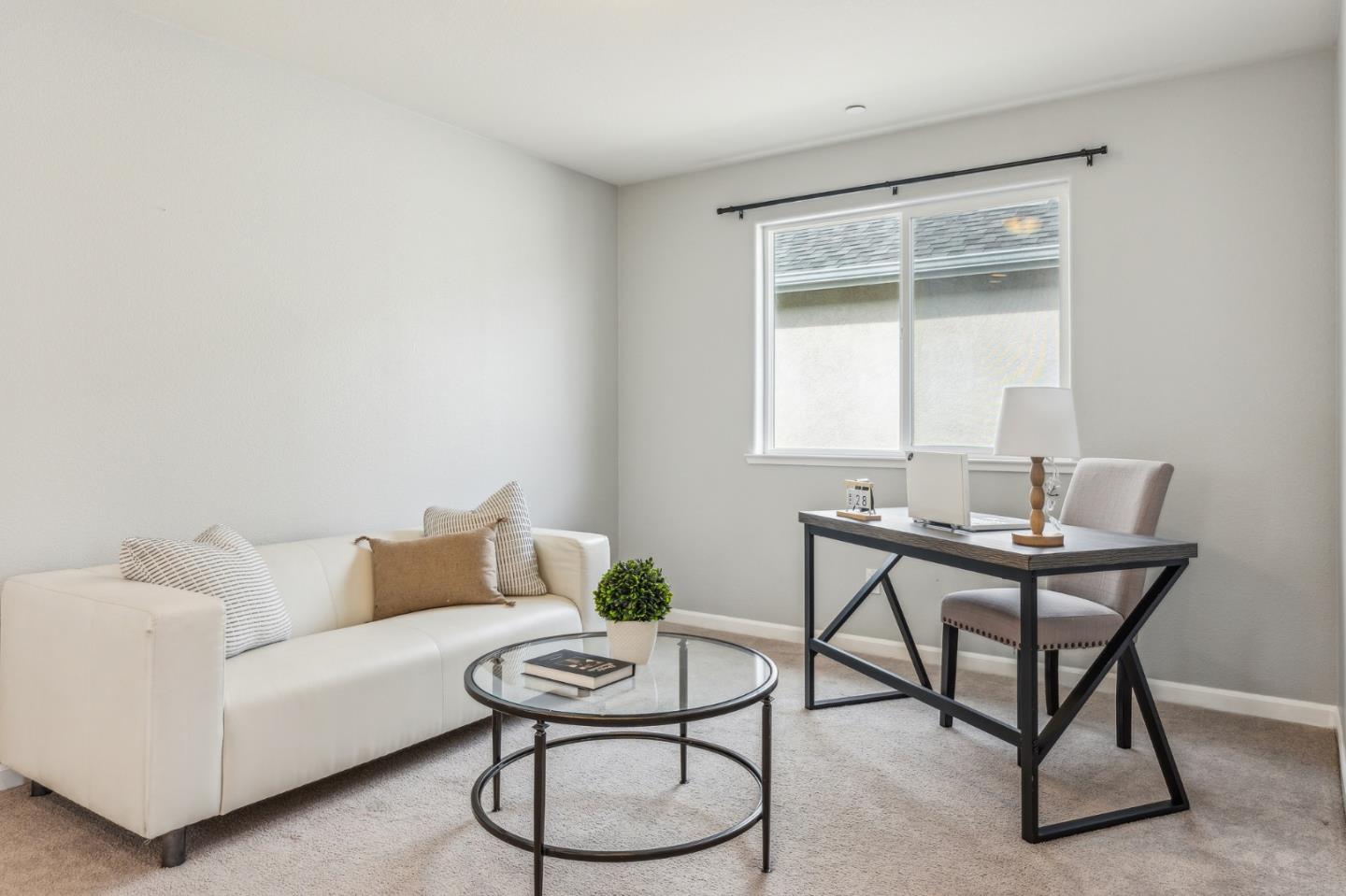 Detail Gallery Image 19 of 29 For 148 Heartland Dr, Hollister,  CA 95023 - 3 Beds | 2/1 Baths