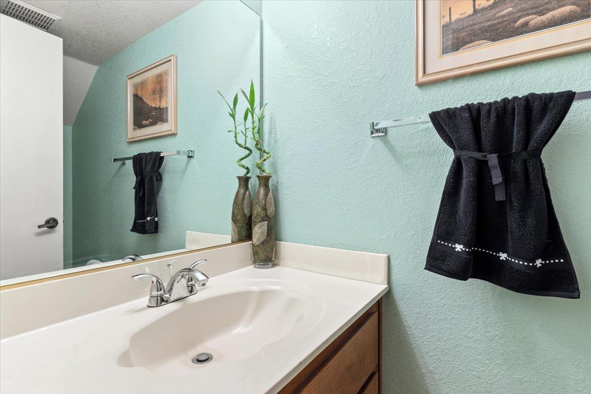 Detail Gallery Image 11 of 24 For 1858 Home Gate Dr, San Jose,  CA 95148 - 3 Beds | 2/1 Baths