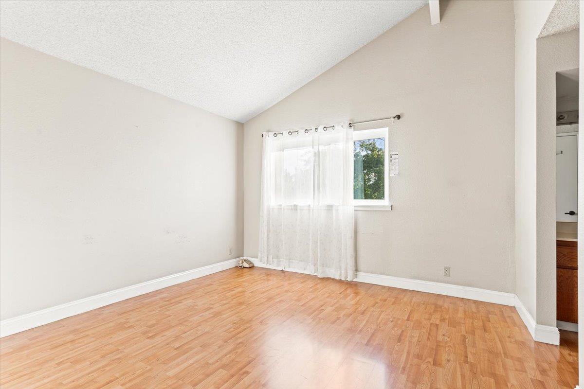 Detail Gallery Image 13 of 24 For 1858 Home Gate Dr, San Jose,  CA 95148 - 3 Beds | 2/1 Baths
