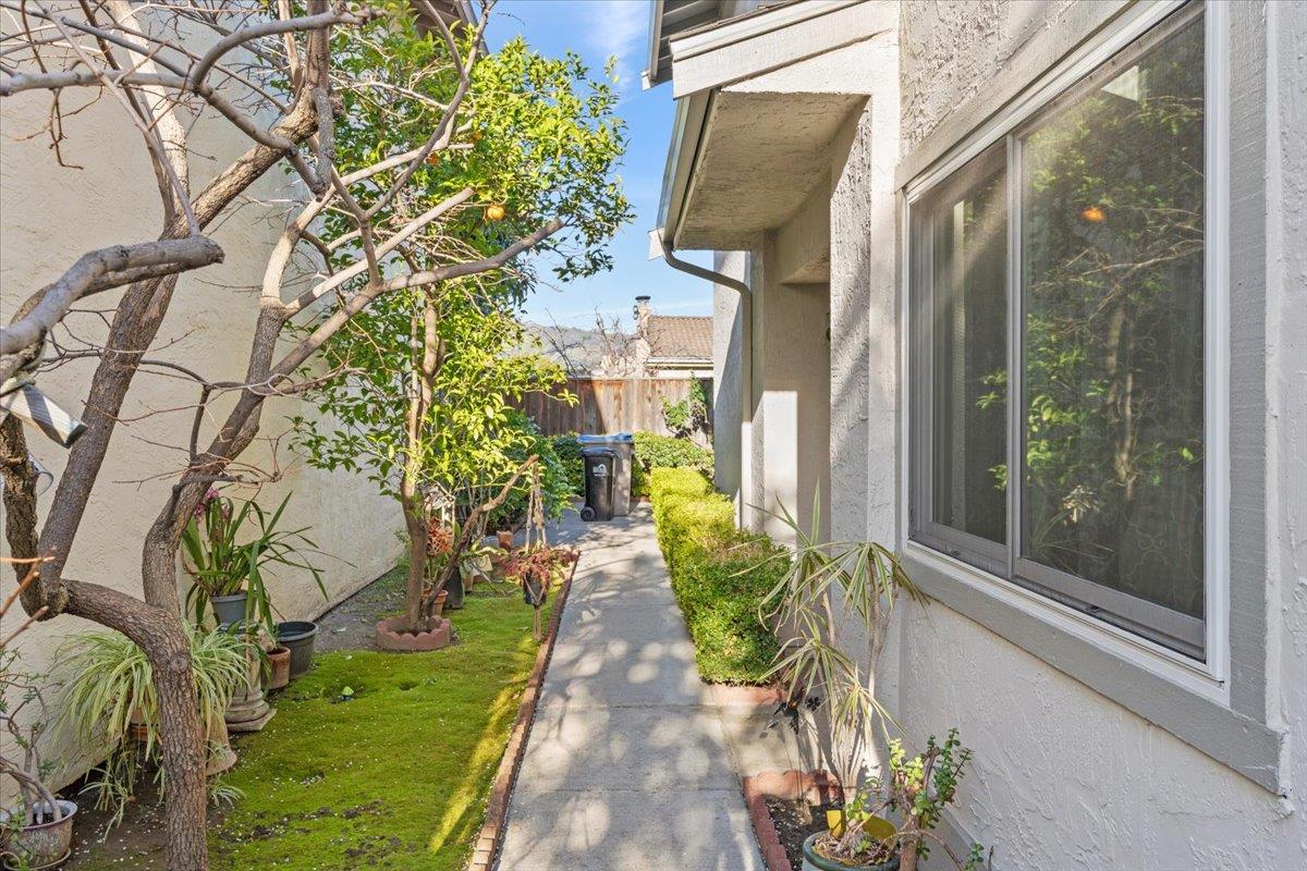 Detail Gallery Image 19 of 24 For 1858 Home Gate Dr, San Jose,  CA 95148 - 3 Beds | 2/1 Baths