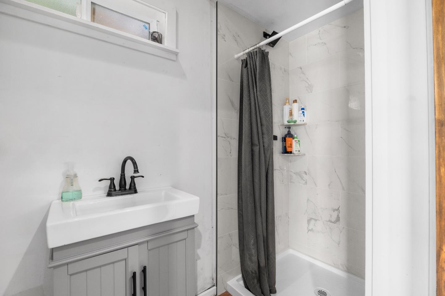 Detail Gallery Image 29 of 41 For 1124 Laurel St, Santa Cruz,  CA 95060 - 3 Beds | 2 Baths