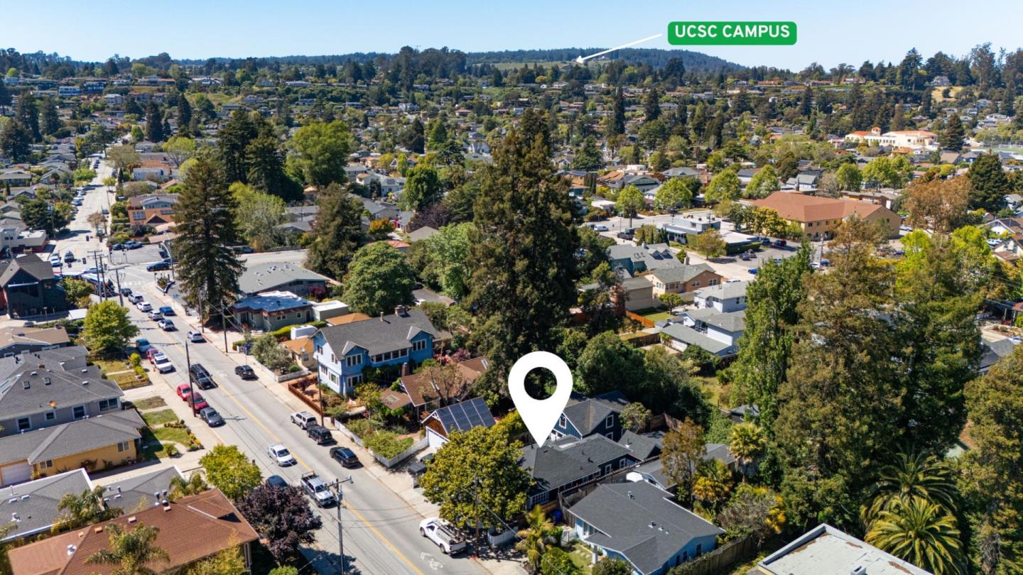 Detail Gallery Image 4 of 41 For 1124 Laurel St, Santa Cruz,  CA 95060 - 3 Beds | 2 Baths