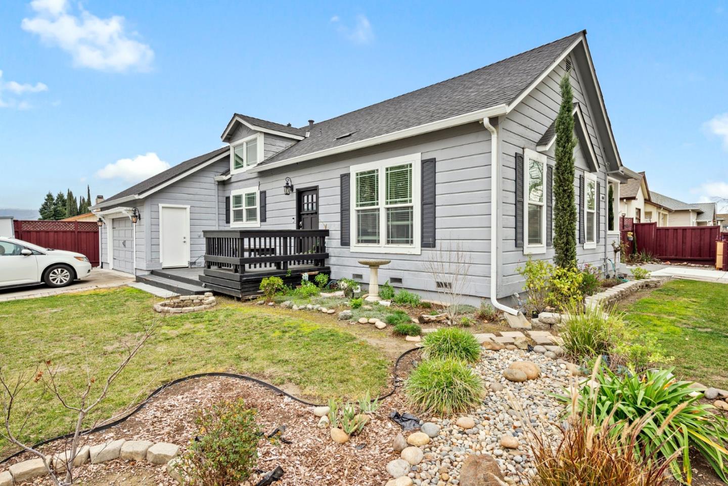 Detail Gallery Image 6 of 43 For 18560 Del Monte Ave, Morgan Hill,  CA 95037 - 3 Beds | 1 Baths