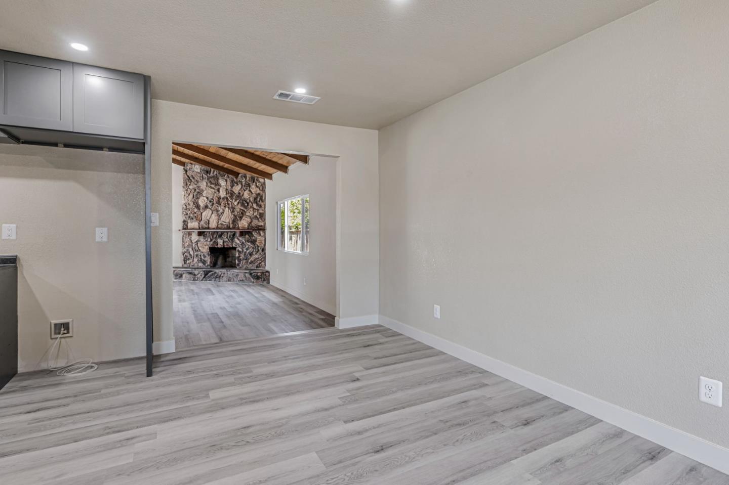 Detail Gallery Image 13 of 34 For 1917 Saturn Ct, Ceres,  CA 95307 - 3 Beds | 2 Baths