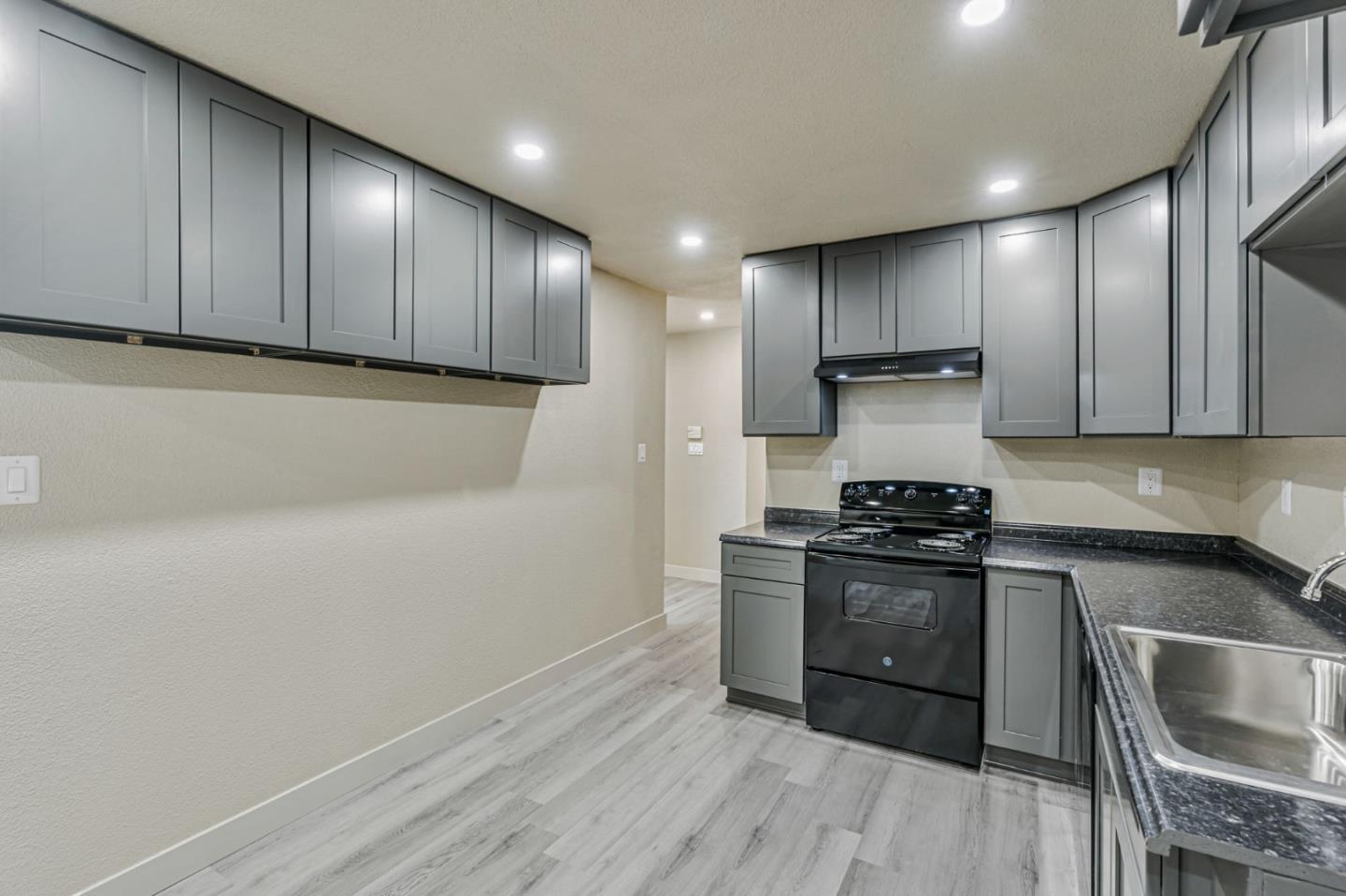 Detail Gallery Image 18 of 34 For 1917 Saturn Ct, Ceres,  CA 95307 - 3 Beds | 2 Baths