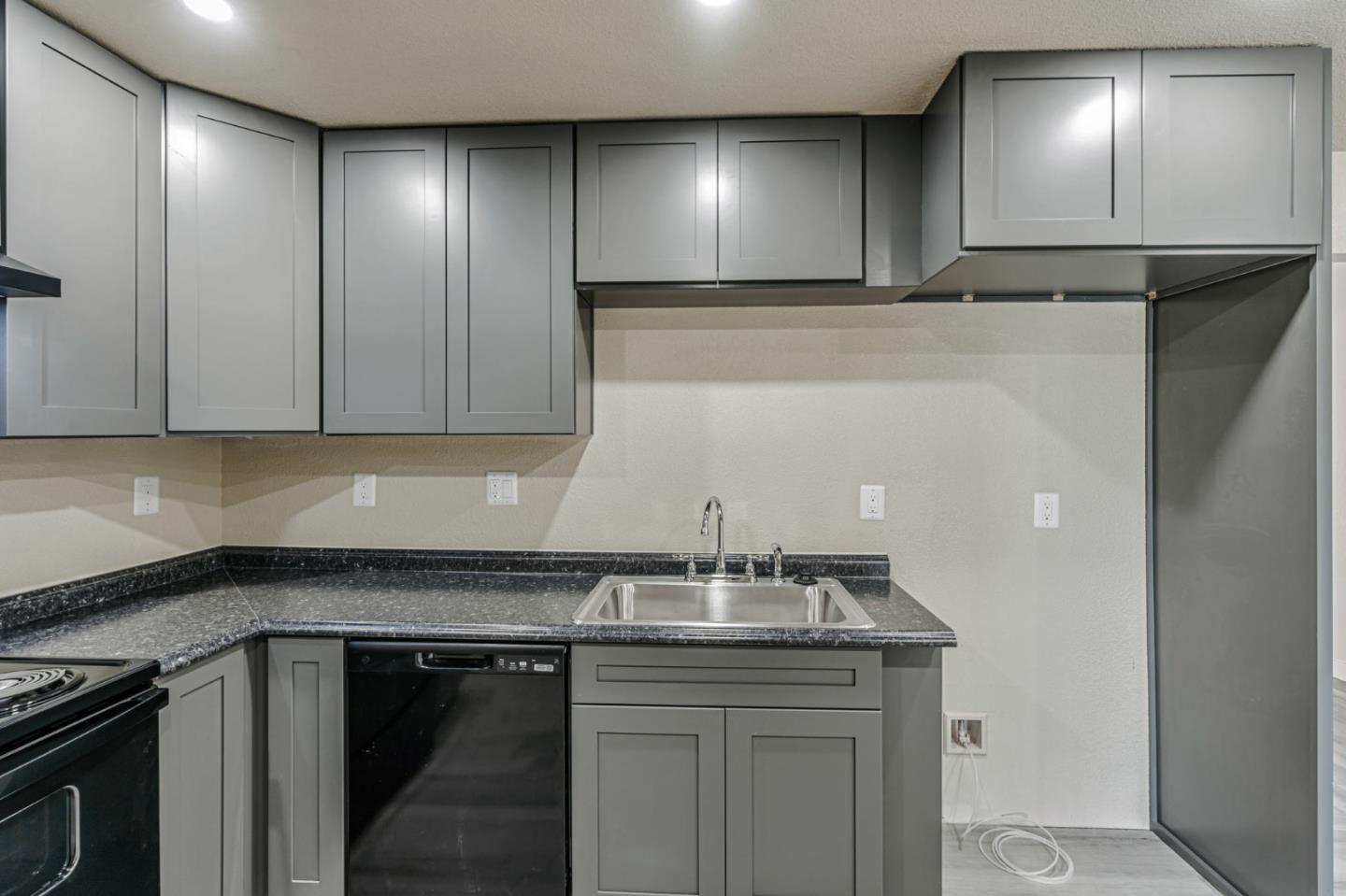 Detail Gallery Image 19 of 34 For 1917 Saturn Ct, Ceres,  CA 95307 - 3 Beds | 2 Baths
