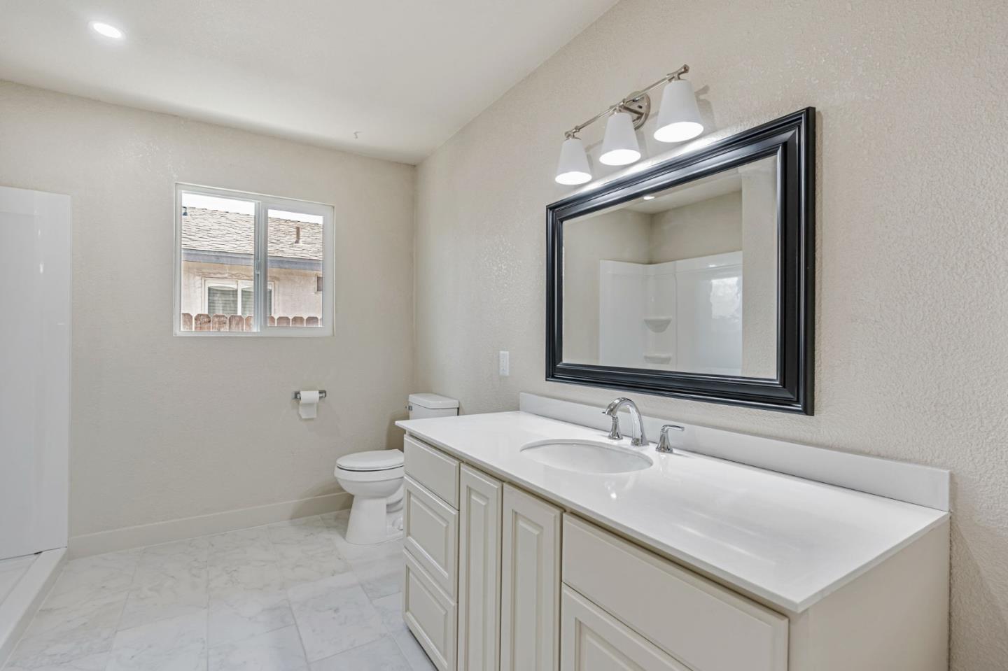 Detail Gallery Image 31 of 34 For 1917 Saturn Ct, Ceres,  CA 95307 - 3 Beds | 2 Baths