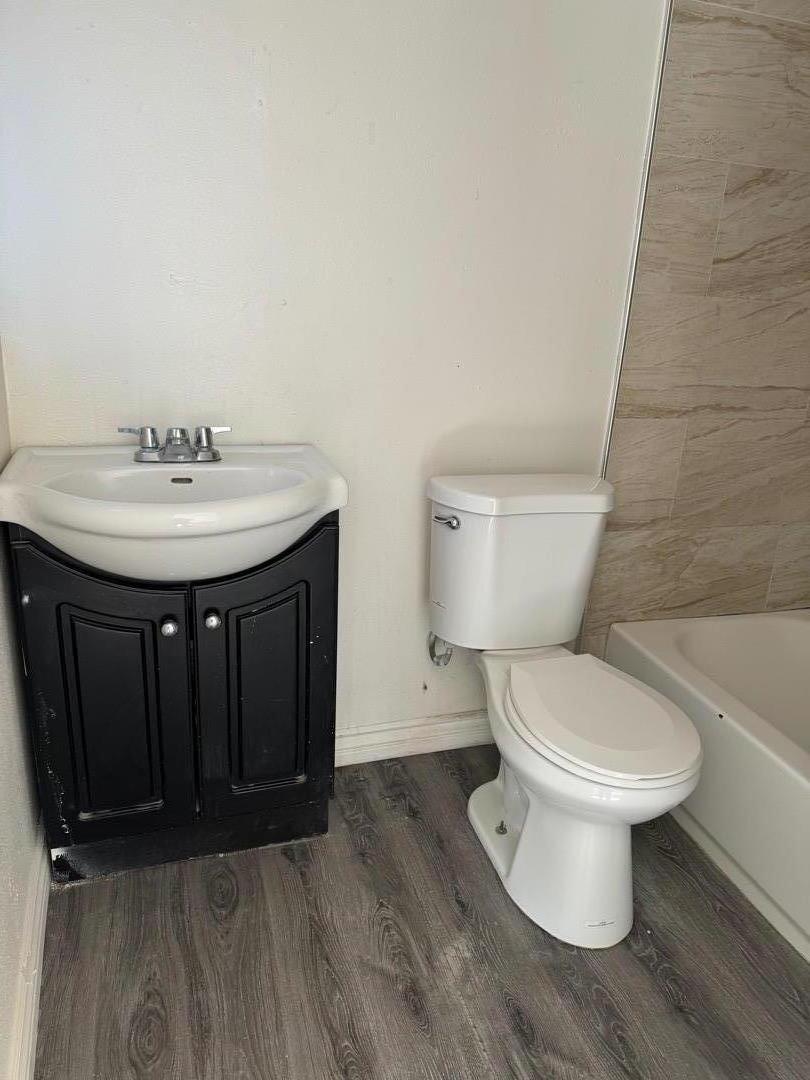 Detail Gallery Image 14 of 24 For 1435 Orange Ave, Santa Ana,  CA 92707 - 3 Beds | 2 Baths