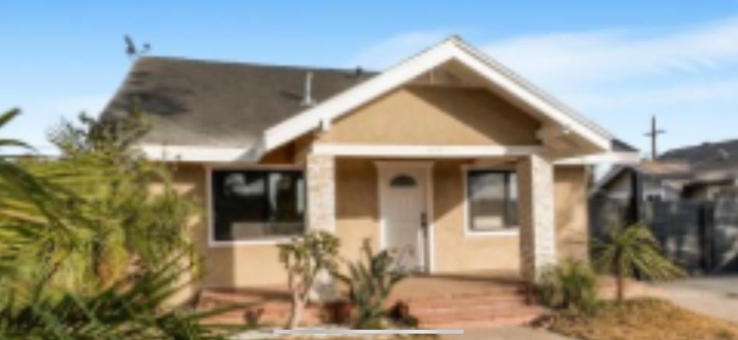 Detail Gallery Image 4 of 24 For 1435 Orange Ave, Santa Ana,  CA 92707 - 3 Beds | 2 Baths