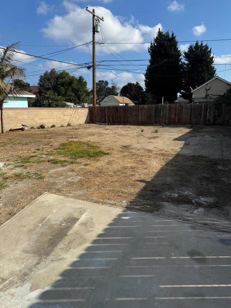 Detail Gallery Image 6 of 24 For 1435 Orange Ave, Santa Ana,  CA 92707 - 3 Beds | 2 Baths