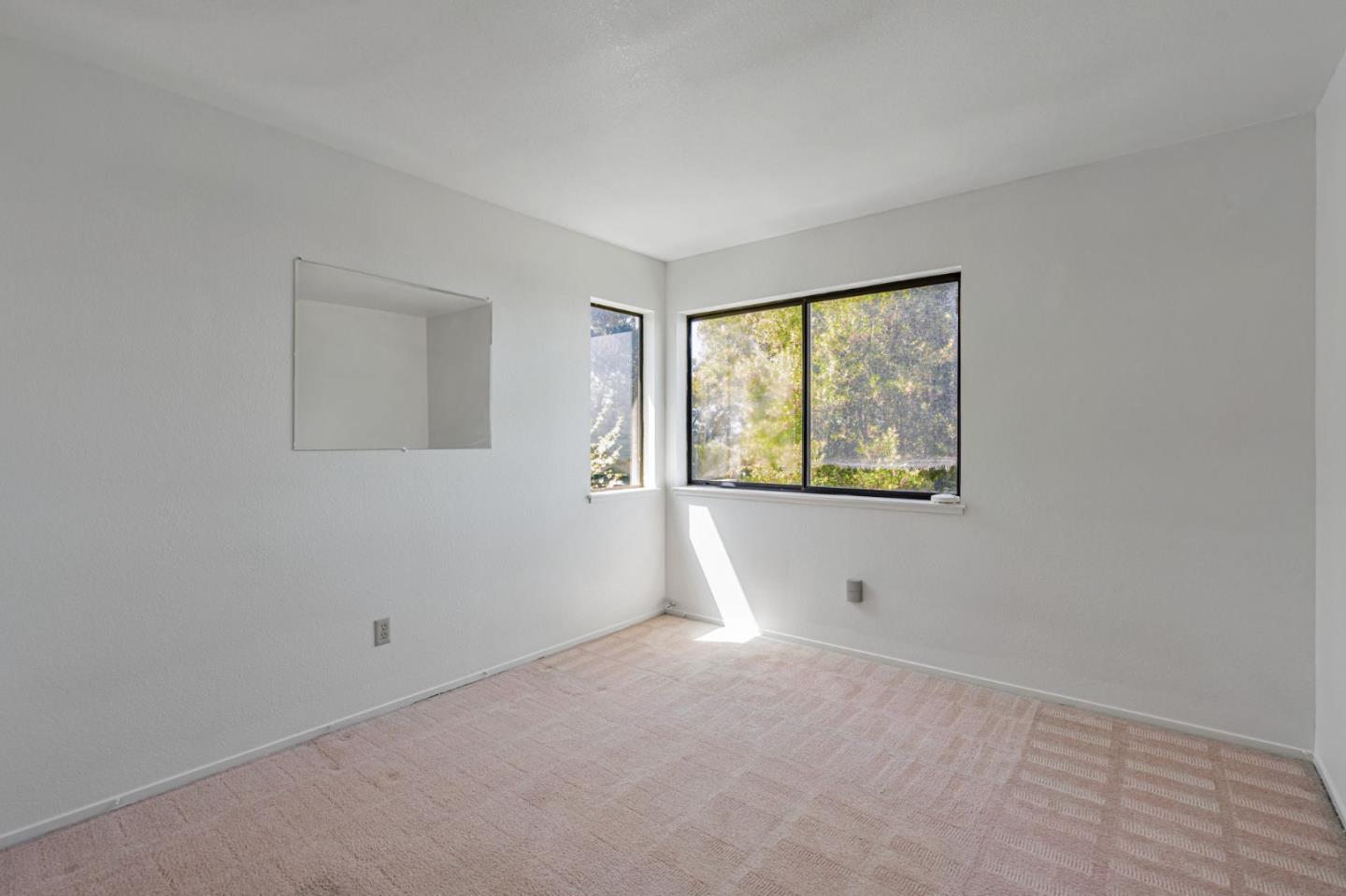 Detail Gallery Image 20 of 38 For 418 Dohrmann Ln, Pinole,  CA 94564 - 3 Beds | 2/1 Baths