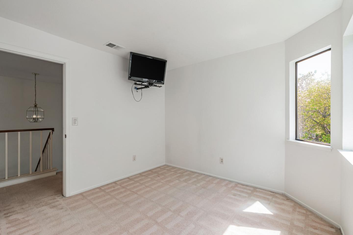 Detail Gallery Image 23 of 38 For 418 Dohrmann Ln, Pinole,  CA 94564 - 3 Beds | 2/1 Baths