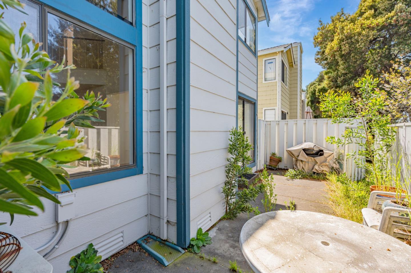 Detail Gallery Image 35 of 38 For 418 Dohrmann Ln, Pinole,  CA 94564 - 3 Beds | 2/1 Baths