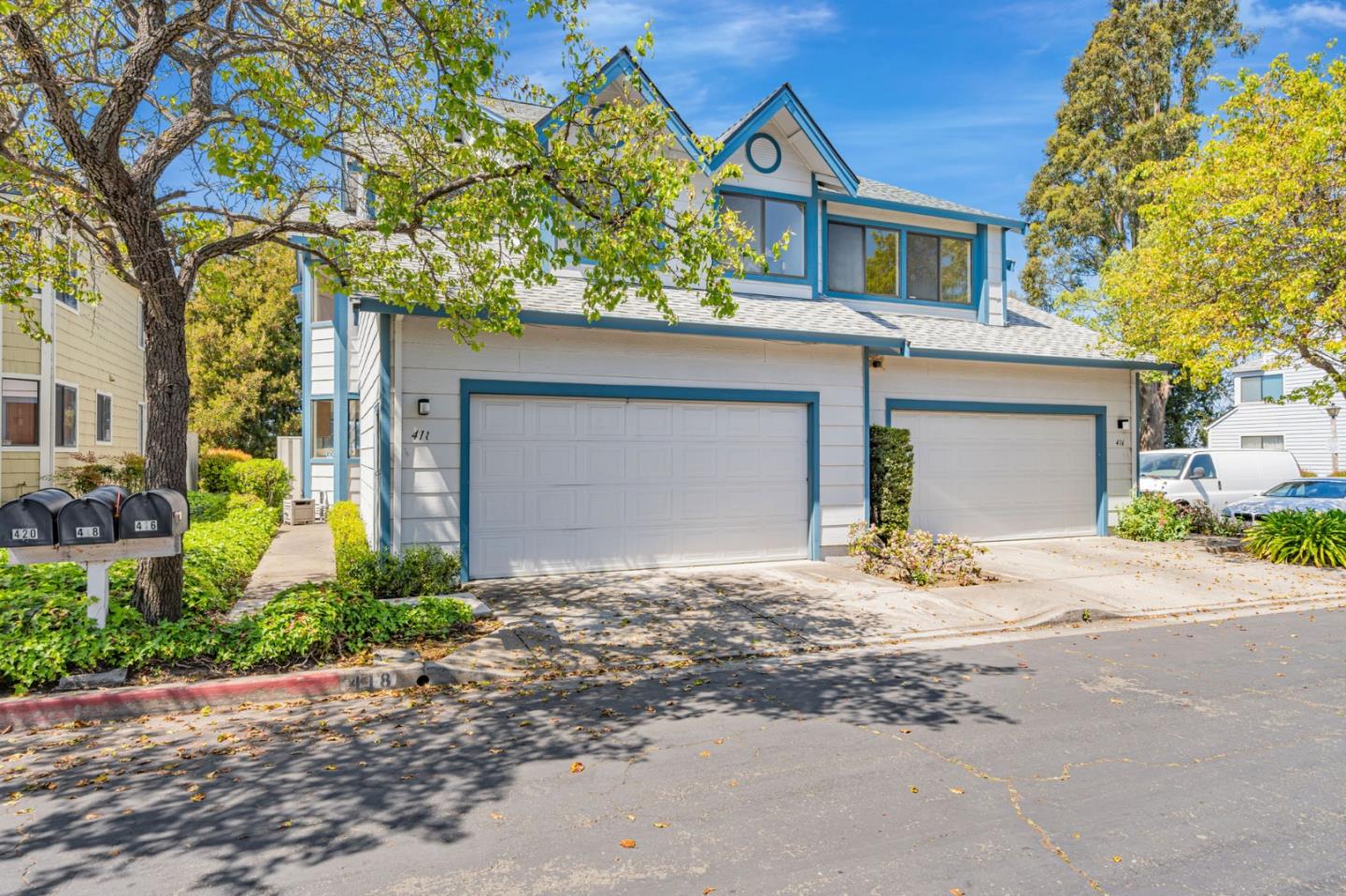 Detail Gallery Image 4 of 38 For 418 Dohrmann Ln, Pinole,  CA 94564 - 3 Beds | 2/1 Baths