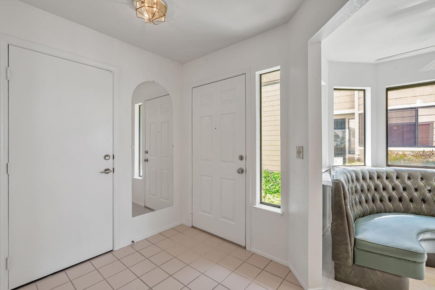 Detail Gallery Image 6 of 38 For 418 Dohrmann Ln, Pinole,  CA 94564 - 3 Beds | 2/1 Baths