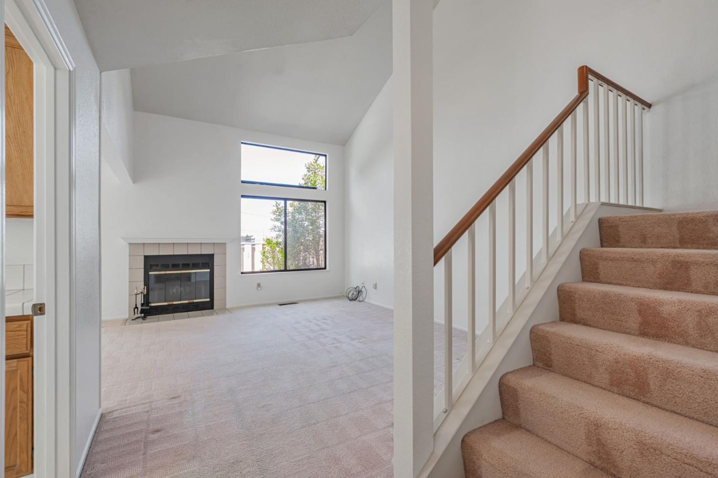 Detail Gallery Image 7 of 38 For 418 Dohrmann Ln, Pinole,  CA 94564 - 3 Beds | 2/1 Baths
