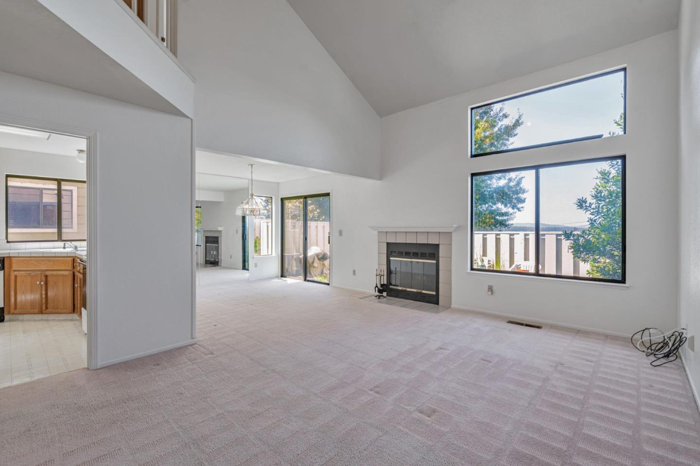 Detail Gallery Image 8 of 38 For 418 Dohrmann Ln, Pinole,  CA 94564 - 3 Beds | 2/1 Baths