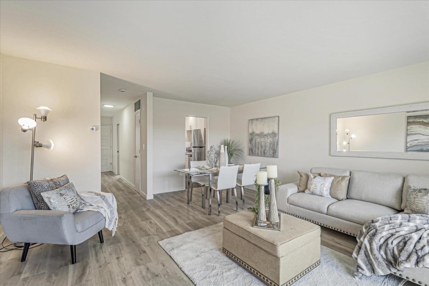 Detail Gallery Image 2 of 17 For 4074 Farm Hill Blvd #2,  Redwood City,  CA 94061 - 2 Beds | 2/1 Baths