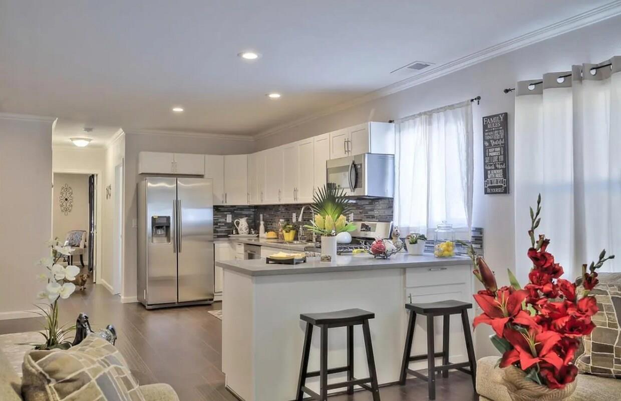 Detail Gallery Image 15 of 22 For 1753 Church St, Oakland,  CA 94621 - 4 Beds | 2 Baths