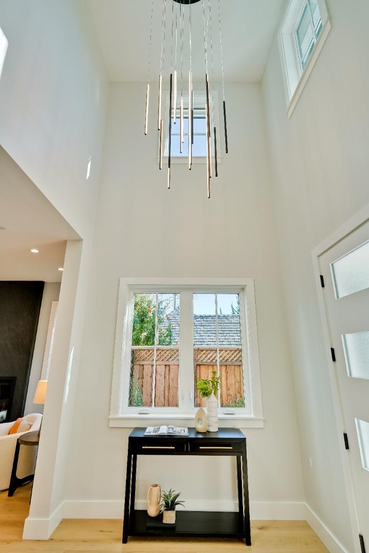 Detail Gallery Image 2 of 20 For 2514 Dekoven Ave., Belmont,  CA 94002 - 4 Beds | 3/1 Baths