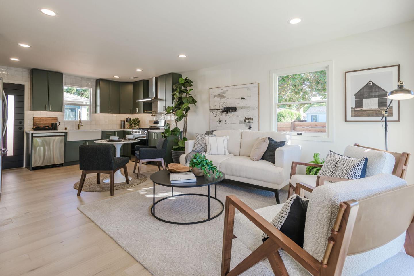 Detail Gallery Image 2 of 23 For 308 B St, Redwood City,  CA 94063 - 3 Beds | 2 Baths