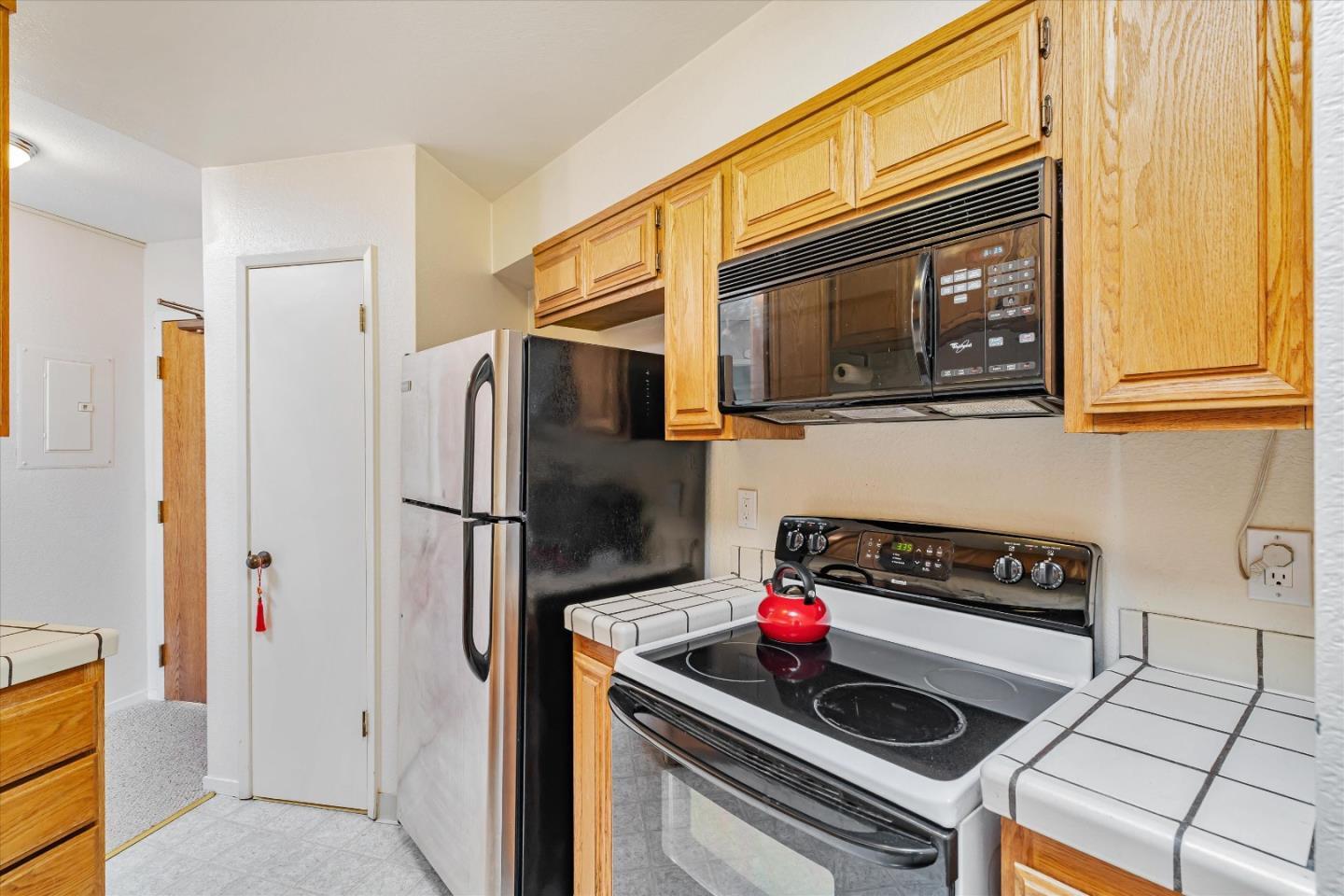 Detail Gallery Image 11 of 23 For 5 W Bellevue Ave #10,  San Mateo,  CA 94402 - 1 Beds | 1/1 Baths