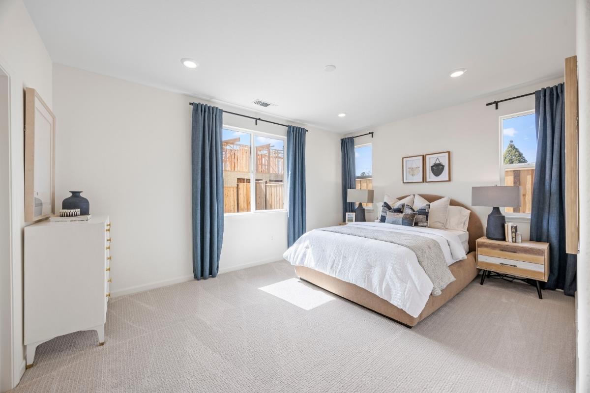 Detail Gallery Image 22 of 25 For 1871 Hydrangea Dr, Hollister,  CA 95023 - 4 Beds | 3 Baths