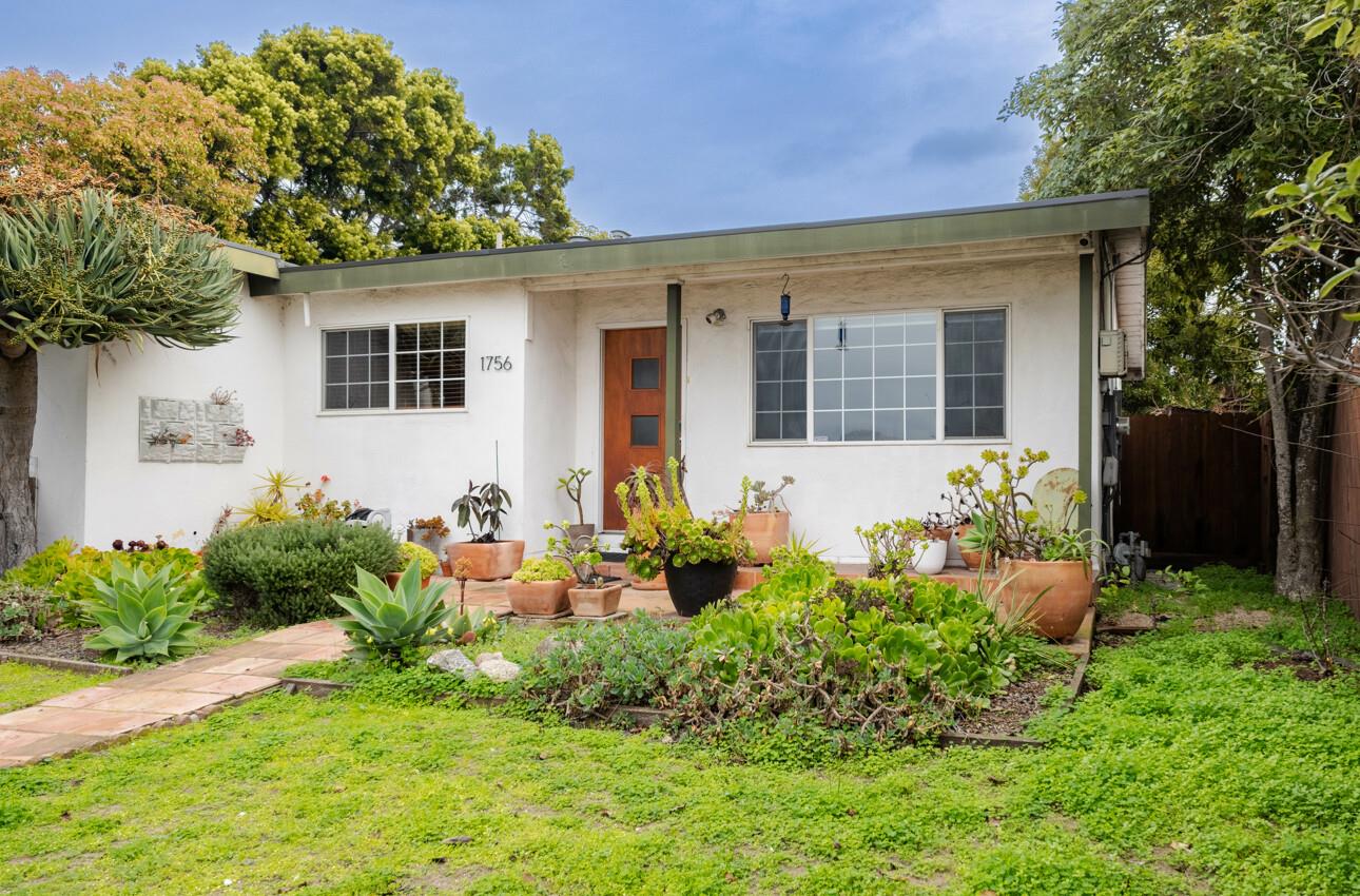 Detail Gallery Image 2 of 24 For 1756 Lowell St, Seaside,  CA 93955 - 3 Beds | 1 Baths