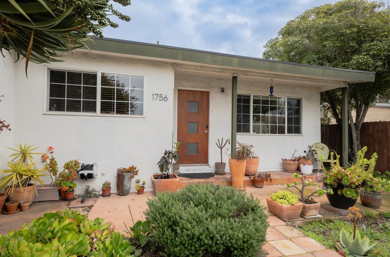 Detail Gallery Image 3 of 24 For 1756 Lowell St, Seaside,  CA 93955 - 3 Beds | 1 Baths