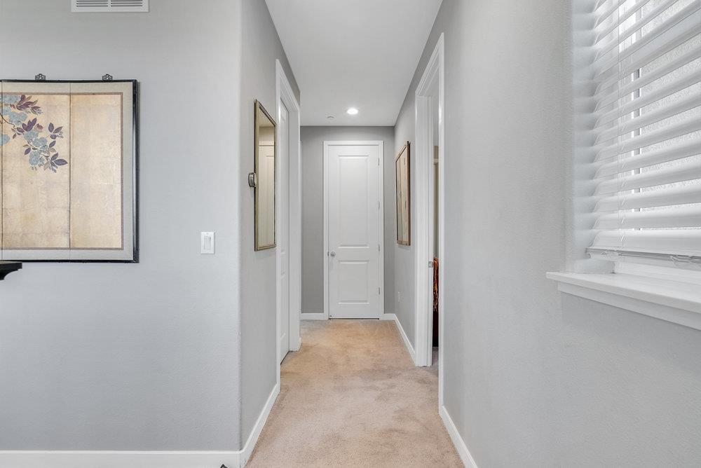 Detail Gallery Image 22 of 43 For 401 Crane Ln, Hollister,  CA 95023 - 3 Beds | 2/1 Baths