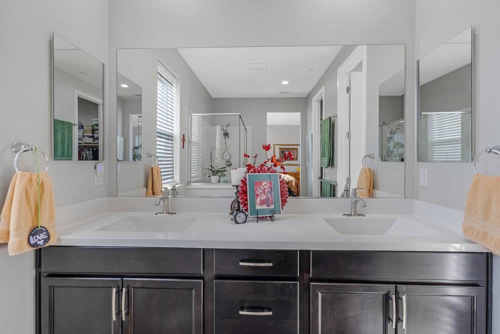 Detail Gallery Image 29 of 43 For 401 Crane Ln, Hollister,  CA 95023 - 3 Beds | 2/1 Baths