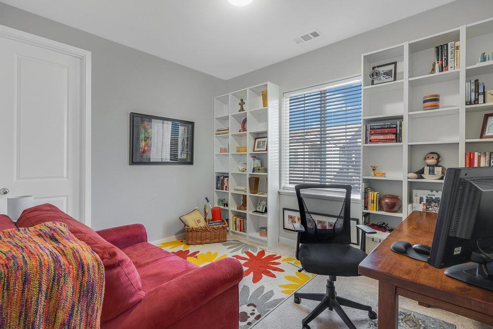 Detail Gallery Image 31 of 43 For 401 Crane Ln, Hollister,  CA 95023 - 3 Beds | 2/1 Baths