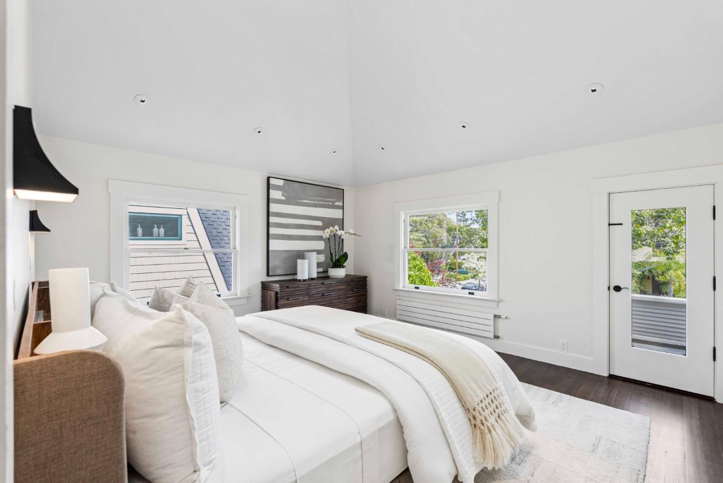 Detail Gallery Image 20 of 43 For 727 Addison Ave, Palo Alto,  CA 94301 - 4 Beds | 4 Baths