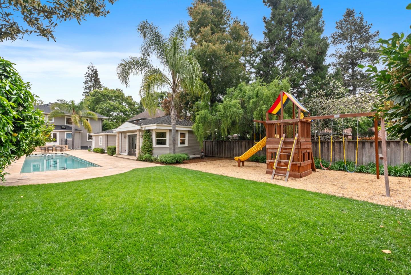 Detail Gallery Image 39 of 43 For 727 Addison Ave, Palo Alto,  CA 94301 - 4 Beds | 4 Baths