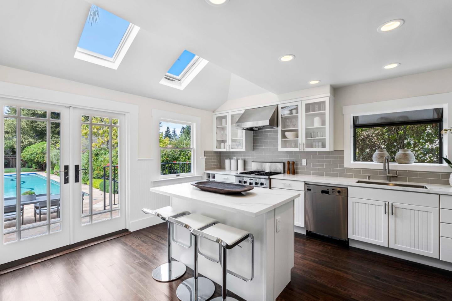 Detail Gallery Image 5 of 43 For 727 Addison Ave, Palo Alto,  CA 94301 - 4 Beds | 4 Baths