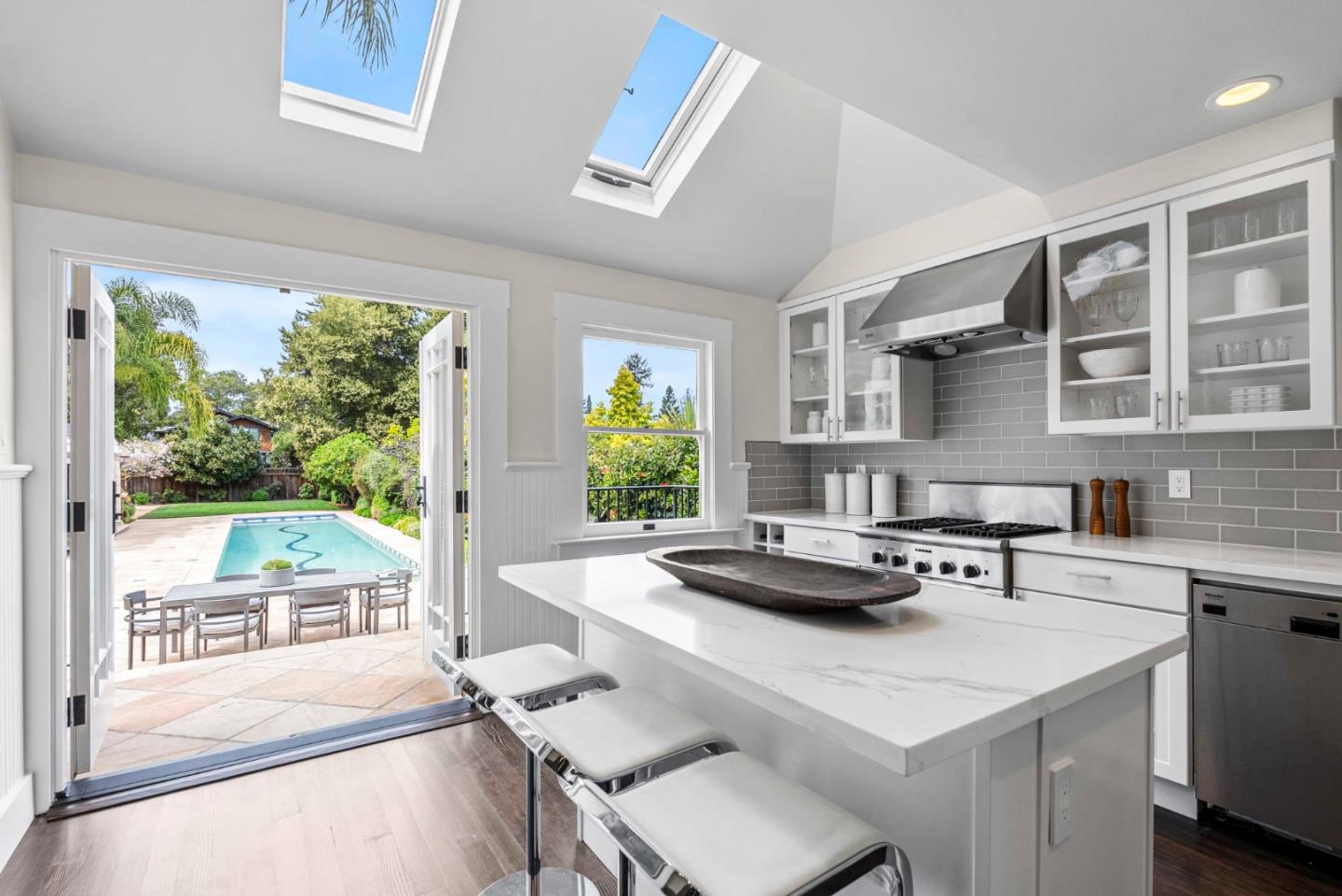 Detail Gallery Image 6 of 43 For 727 Addison Ave, Palo Alto,  CA 94301 - 4 Beds | 4 Baths
