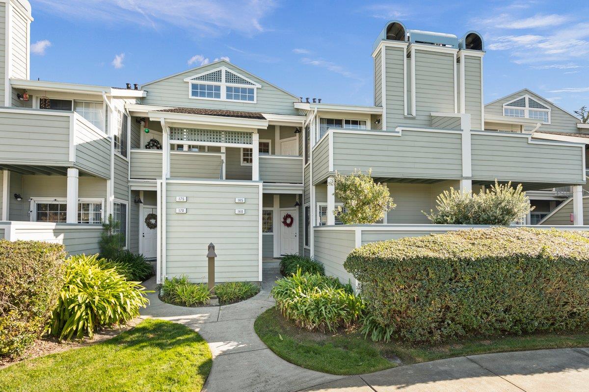 Detail Gallery Image 2 of 26 For 160 Troon Way, Half Moon Bay,  CA 94019 - 2 Beds | 2 Baths