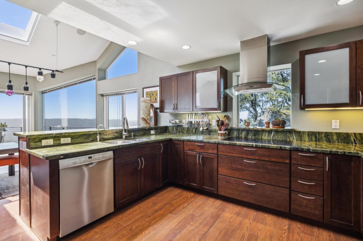 Detail Gallery Image 20 of 62 For 18474 Grizzly Rock Rd, Los Gatos,  CA 95033 - 5 Beds | 3/1 Baths