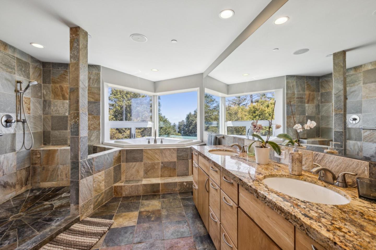 Detail Gallery Image 28 of 62 For 18474 Grizzly Rock Rd, Los Gatos,  CA 95033 - 5 Beds | 3/1 Baths