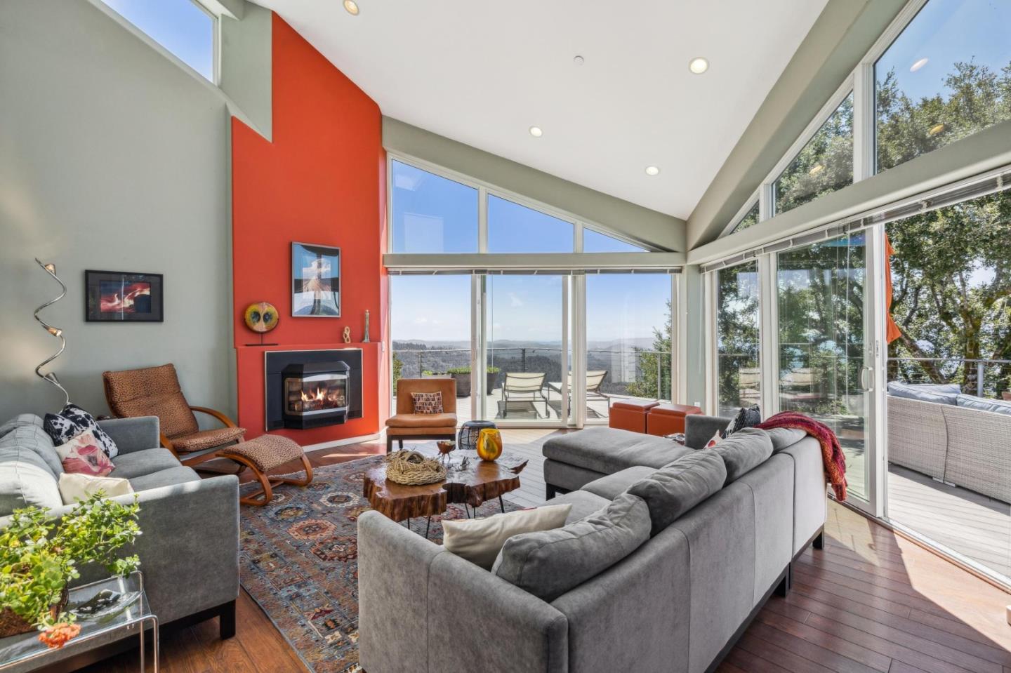 Detail Gallery Image 8 of 62 For 18474 Grizzly Rock Rd, Los Gatos,  CA 95033 - 5 Beds | 3/1 Baths